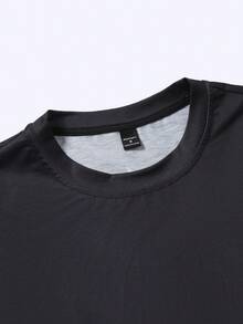 Manfinity EMRG 男士印花T恤，时尚百搭，适合日常穿着 - 黑色 - 查看 6