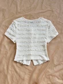 GlowEve 女士度假针织白色纹理V领T恤，精致蝴蝶结金属纽扣前开衩修身款，适合派对、嘉年华、下午茶、夏季休闲等场合 - 白色 - 查看 2