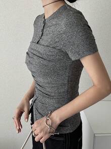 FRIFUL 女士圆领紧身二合一装饰胸前抹胸多层拼接纯色短袖T恤 - 灰色 - 查看 5