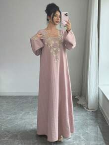 Yasmyna 女士方领长袖宽松提花亮片刺绣花卉贴花浪漫优雅阿拉伯风格连衣裙 - 粉色 - 查看 3