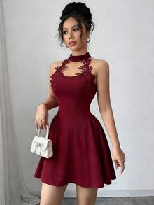 GlowEve Nuevo vestido mini elegante y sexy de punto con textura, sin mangas y con cuello halter para fiestas de Navidad para mujeres - Burdeos - Ver 5