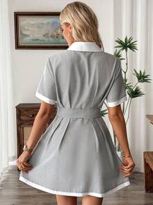 INAWLY 女士优雅条纹撞色白色领口开襟系带腰身喇叭下摆迷你连衣裙 - 灰色 - 查看 2