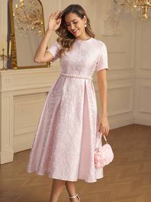 Ellevyn 女士圆领短袖提花纹理面料粉色收腰褶裥A字优雅日常/约会中长连衣裙，早春 - 粉色 - 查看 4