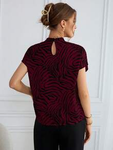 SHEIN Essnce Damen Zebra-Muster Lässig Stehkragen Kurzarm Bluse, vielseitig für den täglichen Gebrauch - Rot - Übersicht 2