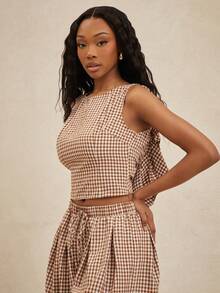 NYA SZN 女士格子圆领露背拼接荷叶边下摆无袖上衣 - 棕色 - 查看 4