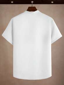 Manfinity Homme Áo sơ mi nam dáng rộng, màu trơn, cổ chữ V, có túi, kiểu dáng patchwork, không kèm dây chuyền. - trắng - Xem 2