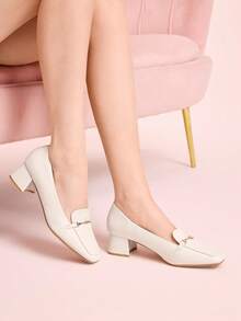 CUCCOO DOLLMOD 法国女鞋春秋季低帮方头中跟粗跟软皮金属扣乐福鞋 - 米色 - 查看 4