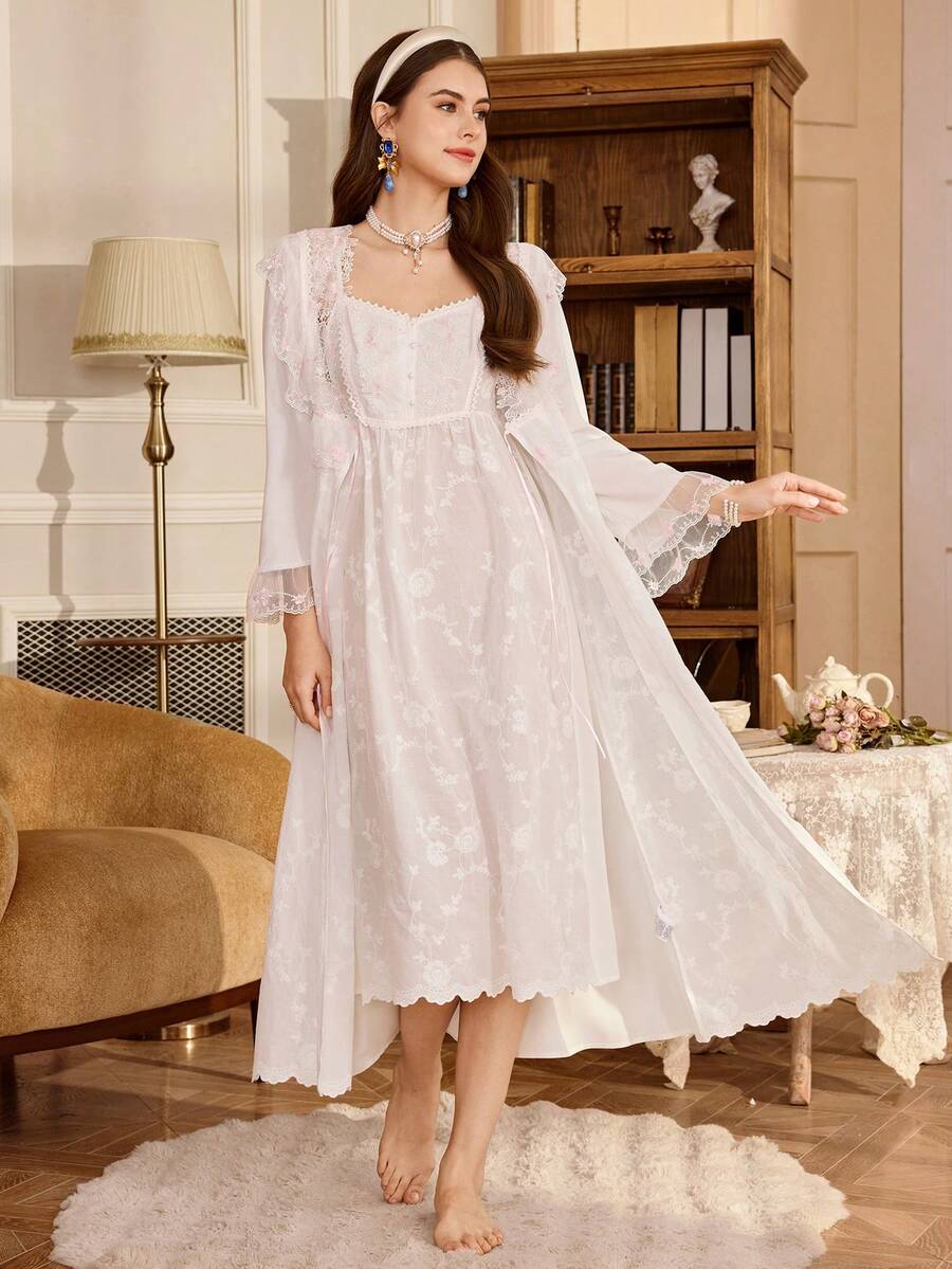 PalaceNights 复古宫廷风女士圆领吊带连衣裙 + 3D蝴蝶刺绣长袍套装 - 白色 - 查看 1