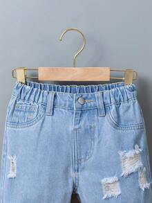 SHEIN Playful Pals 男童牛仔裤夏季新品：时尚休闲牛仔短裤，浅蓝色牛仔布，复古做旧破洞设计，直筒宽松版型，舒适柔软面料。适合日常通勤、上学、户外活动等各种场合。男童牛仔短裤 - 淺色水洗藍 - 查看 5