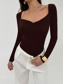 Aloruh 女士时尚性感露背链条细节长袖修身连体衣，百搭款式 - 咖啡棕 - 查看 4