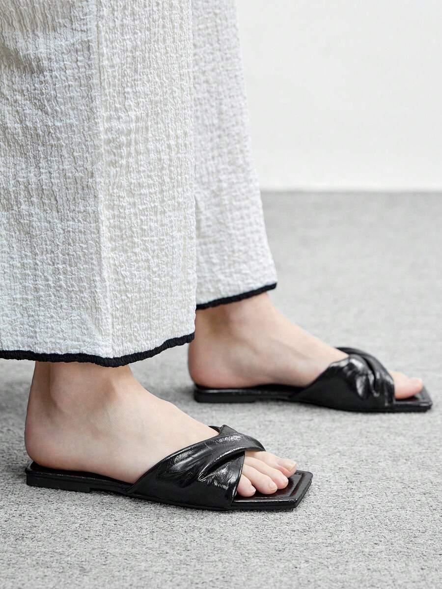 CUCCOO BIZCHIC 女士银色网眼简约平底鞋,优雅休闲,舒适易穿,适合工作、通勤、约会、正式场合等各种场合。 - 復古黑色 - 查看 1