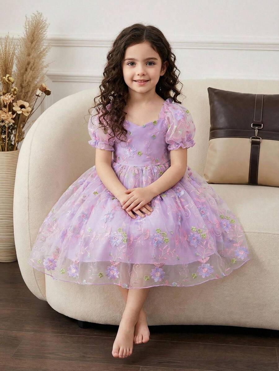 Glamorique Kids 可爱女童紫色心形领口网纱花卉刺绣中长派对连衣裙，泡泡袖拉链设计，女童公主裙，夏季新款SS26时尚，柔软舒适，连衣裙，优雅高贵的刺绣连衣裙，奢华派对礼服，适合表演和特殊场合，花童，小公主裙，白色底绿色叶子粉色花朵刺绣网纱，白色薄纱，泡泡袖，生日派对，婚礼庆典，花卉图案