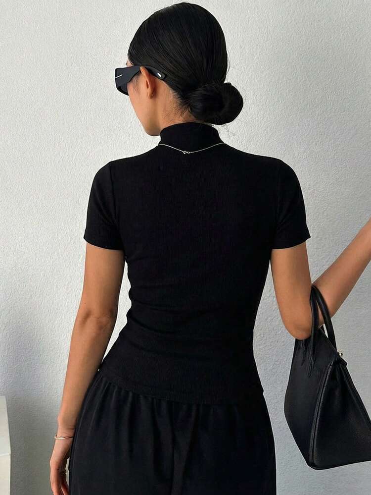 Tall Women's Stand Collar Casual Solid Color Fitted Short Sleeve Top