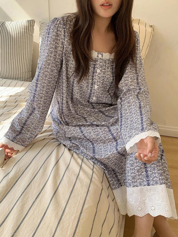 Dazy Plus Plus Size Women Ditsy Floral Square Neck Long Sleeve Button Design Loose Nightgown