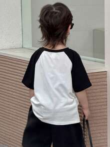 DAZY Camiseta de manga corta de cuello redondo con estampado de letras de bloques de color para niño en verano - Blanco - Ver 8