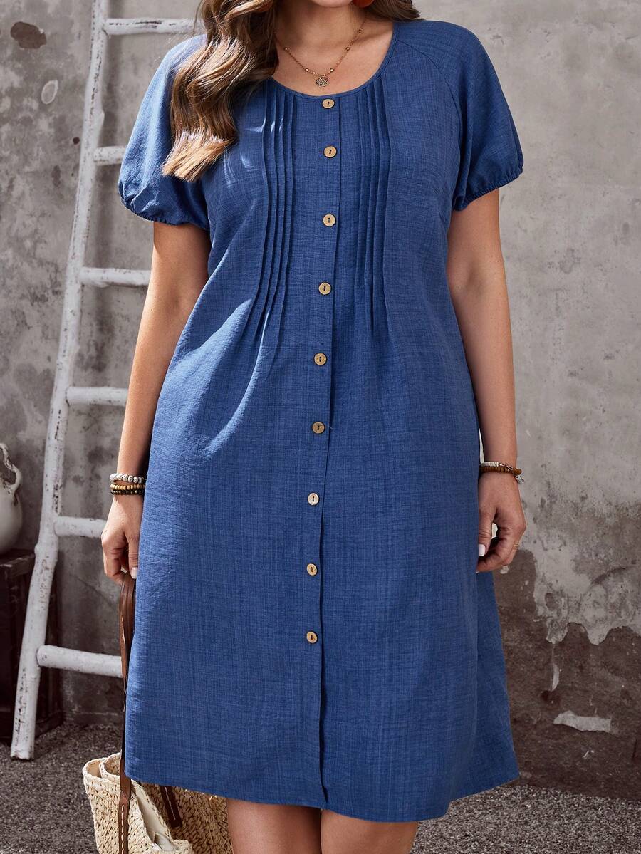 EMERY ROSE 大码女式纯色圆领短泡泡袖单排扣褶皱设计休闲连衣裙 - 藍色 - 查看 1