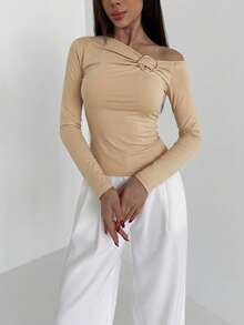 Aloruh Women's Autumn/Winter Metallic Decor Oblique Shoulder Fitted T-Shirt - Khaki - View 3
