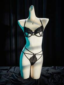 SpicyHot 两件套女士黑色蕾丝镂空性感内衣套装 - 黑色 - 查看 6