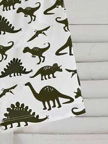 SHEIN Playful Pals 男童夏季套装，可爱又时尚——恐龙口袋印花短袖T恤，恐龙图案短裤。清新活泼的风格，舒适吸睛，是孩子们完美的夏季穿搭。 - 軍綠色 - 查看 7