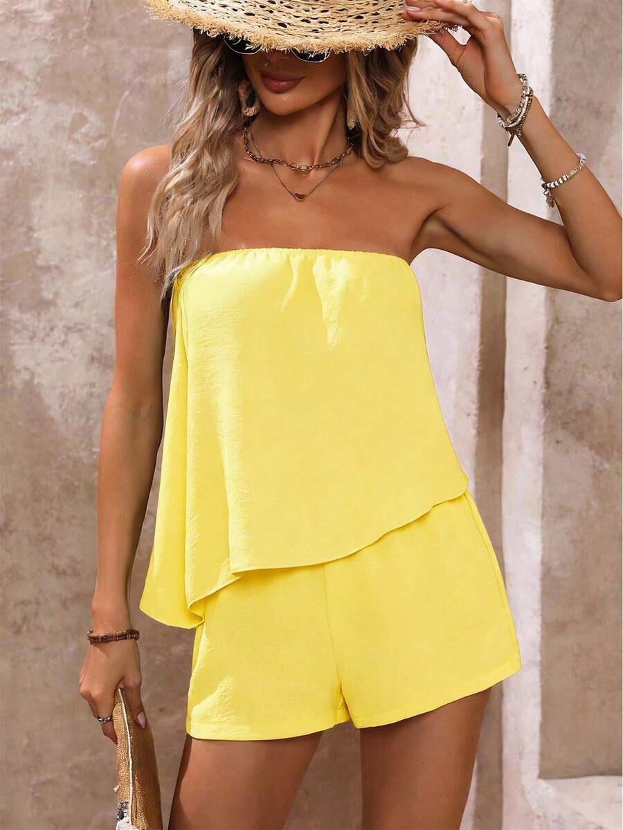 Breezaya Bộ đồ thể thao nữ đi nghỉ mát, màu trơn, vạt áo bất đối xứng và quần short, gồm 2 món. - Vàng nhạt - Xem 1