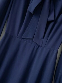 GlowEve CURVE 大码女式蓝色系带优雅长裙，精致优雅的贵族风格休闲羊毛混纺通勤连衣裙，适合毕业典礼、节日、情人节、音乐节、母亲节、万圣节、感恩节、复活节、国庆节、舞会、约会、派对、婚礼、郊游等场合。 - 藏蓝色 - 查看 4