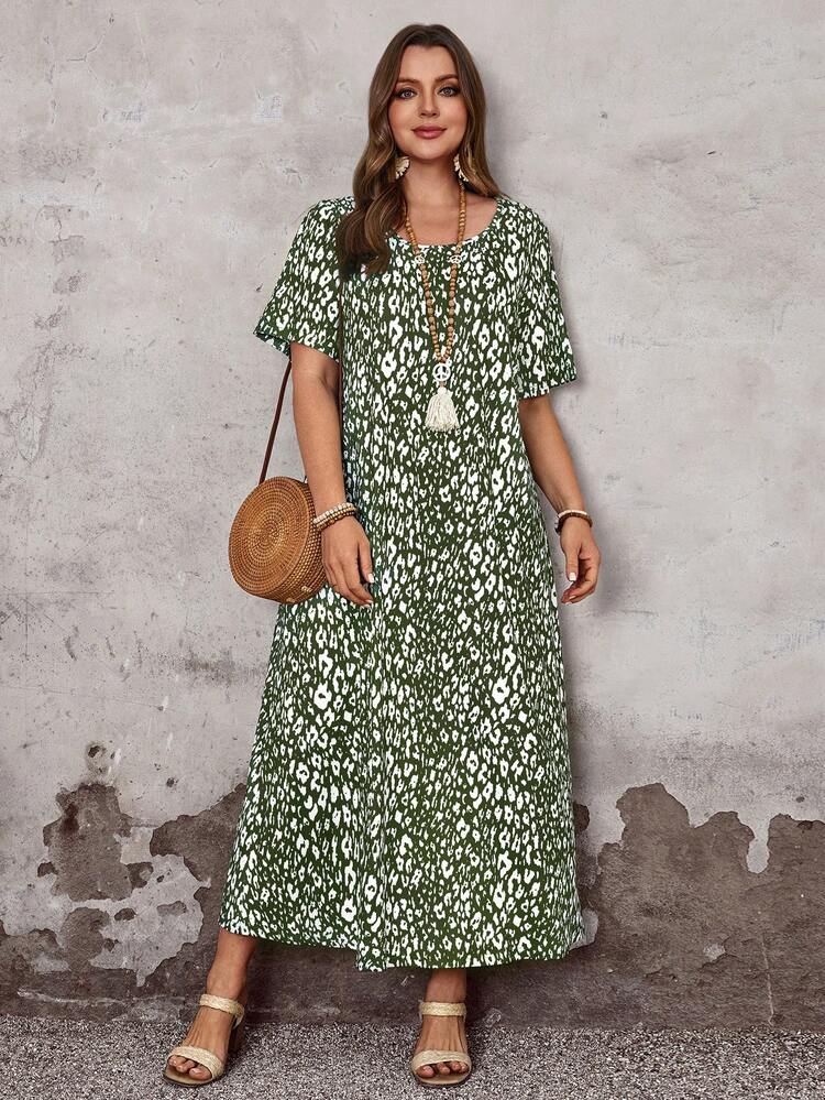 Plus Size All-Over Print Round Neck Casual Vacation Short Sleeve Dress/Summer Vacation Outfits Women Holiday Outfits For Women Beach Vacation Outfits For Women Summer Dress Floral Dress Plus Size Summer Dress Plus Size Boho Dress Plus Size Vacation Dress Plus Size Casual Dress