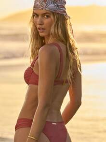 Aralina 3 Piece Set Underwire Gather Bikini Summer Spring Swim Vacation Beach Sexy Three Piece Set Swim Bag - Red - View 2