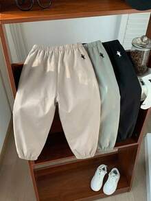 SHEIN 3件套男童休闲运动街头风可爱度假运动裤套装，黑色、卡其色、绿色，适合日常穿着、上学、外出、运动，春夏秋冬皆宜。 - 彩色 - 查看 2