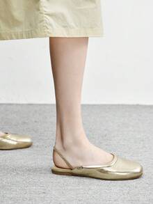 CUCCOO BIZCHIC 女士金属色休闲百搭平底鞋 - 金色 - 查看 5