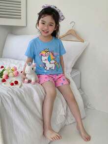Conjunto de Pijama de Verão para Meninas Pequenas - Top de Manga Curta com Estampa de Coroa e Unicórnio em Azul Claro + Shorts com Estampa de Arco-íris e Nuvem Rosa, Estilo Princesa Fofo e Casual Solto, Roupa de Casa de Verão para Bebês com Estampa Fofa de Unicórnio Cartoon - Azul - Visão 4