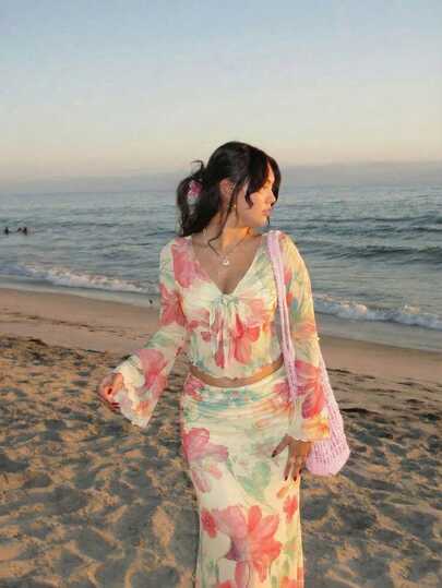 SHEIN MOD Bộ áo và chân váy in hoa dành cho nữ cỡ lớn