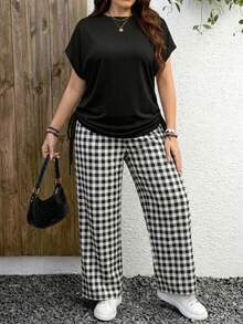 EMERY ROSE 两件套休闲简约系带纯黑色上衣搭配黑白格纹长裤，适合夏季穿着，尺码齐全。 - 黑與白 - 查看 7