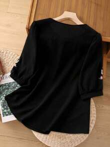 Linhara Plus Size Summer Casual Floral Embroidery Round Neck Shirt - Black - View 2