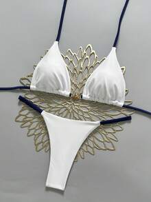 SHEIN Swim Mod 女士新款V领金属装饰纯色露背挂脖三角比基尼套装，性感丁字泳衣，春夏三角比基尼钢圈比基尼钢圈泳衣蝴蝶比基尼贝壳比基尼 - 白色 - 查看 5
