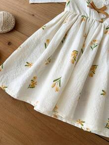 SHEIN 女婴休闲碎花连衣裙，饰有蝴蝶结，适合春夏季节、居家、户外、度假、日常穿着 - 彩色 - 查看 8