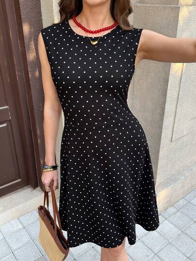 Solivie Women's Elegant Solid Black Knit Waist-Cinched A-Line Short Sleeve Crew Neck Versatile Comfortable Spring/Summer Little Black Dress