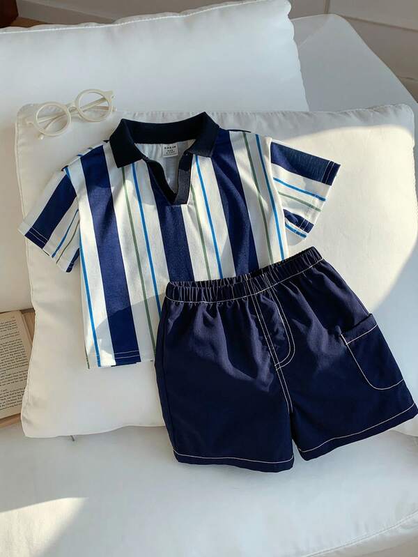 SHEIN Conjunto de 2 piezas de verano para niño con estilo preppy: Polo de manga corta a rayas y pantalones cortos de cintura elástica, conjunto de ropa de verano