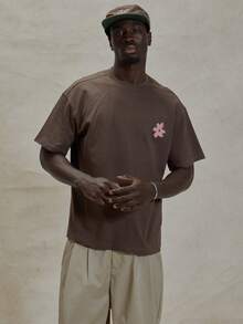 Musero Camiseta de cuello redondo de manga corta con hombros caídos, estampado gráfico y detalles de parche, esencial para primavera y verano - Café integral - Ver 5