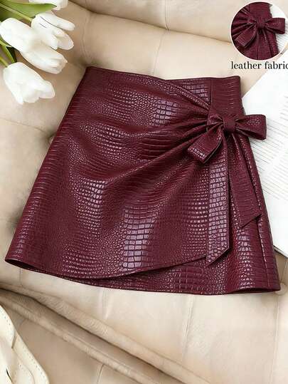 Franclia Petite Minifalda elegante de mujer con lazo de piel sintética