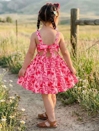 THE HAPPY LOOK Vestido de tirantes con cintura ceñida y estampado floral para niña, versátil y cómodo