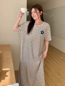Dazy Plus Cute Striped Pattern Print Loose Fit Plus Size Women Long Nightgown - Khaki - View 6