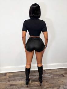 BamGleam 女士性感镂空露脐短袖T恤，V领做旧T恤 - 黑色 - 查看 2