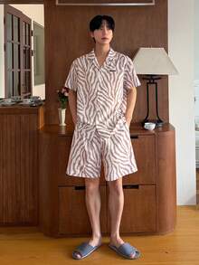 DAZY Áo sơ mi ngắn tay phối vải dệt họa tiết, kèm bộ đồ mặc nhà nam, mùa hè. - Nhiều màu - Xem 5