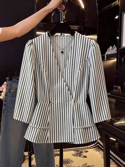 Franclia Women's Striped V-Neck Double-Breasted Ruffle Hem Waist Cinched 3/4 Sleeve Blouse, Suitable For Work, Commute, Date, Casual, Holiday