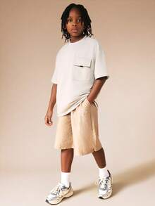 SUMWON Oversized Tween Boys Short Sleeve Crew Neck Pocket T-Shirt With Ribbed Collar And Contrast Stitching Detail Casual Vacation - Light Grey - View 3