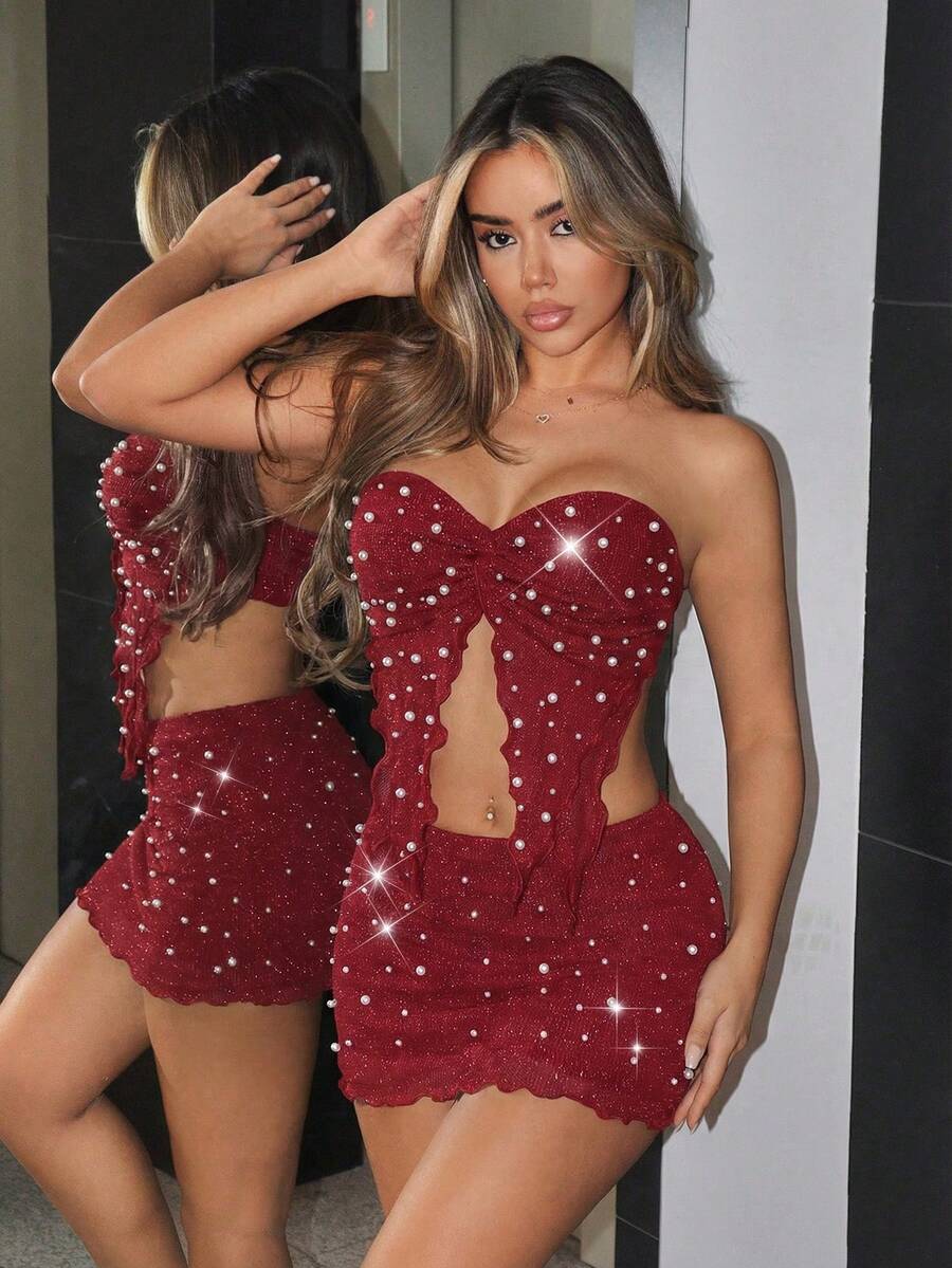 SHEIN ICON 女士性感手工串珠抹胸上衣和低腰迷你裙套装，适合夏季夜店派对穿着 - 紅色 - 查看 1