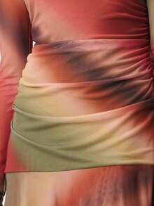 Nöista 印花网纱连衣裙，长款连衣裙，长袖，修身廓形，圆领，及地长度，透明袖子，春季，夏季。 - 彩色 - 查看 7