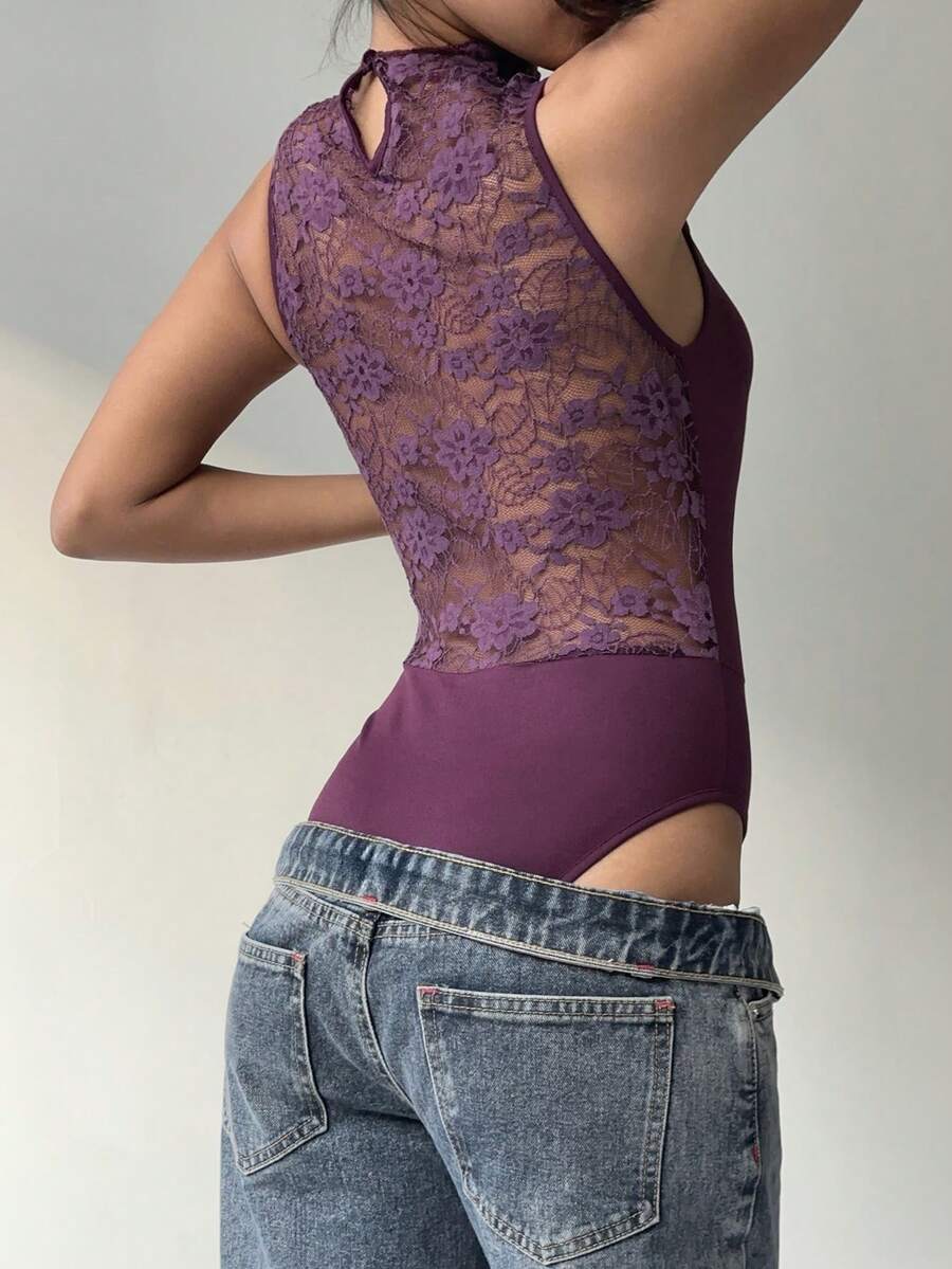 Aloruh 女士性感浪漫蕾丝拼接圆领修身连体衣 - 酒紅色 - 查看 1