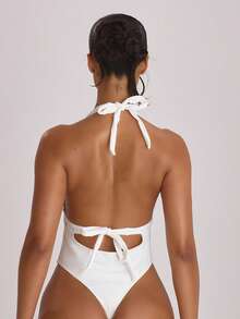 Musera Resort 深V露背系带性感泳衣，适合度假、夏季旅行、海滩度假等场合，基础款，适合单身派对、婚礼、新娘、告别单身派对等场合，纯色度假风。 - 白色 - 查看 3