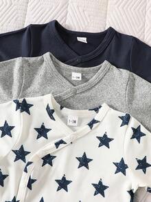 SHEIN 3件套新生儿/婴儿/幼儿男女童可爱休闲简约舒适柔软透气短袖连体衣，萌熊印花图案，适合春、夏、秋、冬四季日常穿着、生日派对、摄影等场合。新生儿明星3件装婴儿套装，新生儿男女通用服装，男女宝宝服装，夏季新生儿短袖连体衣。 - 藏蓝色 - 查看 6